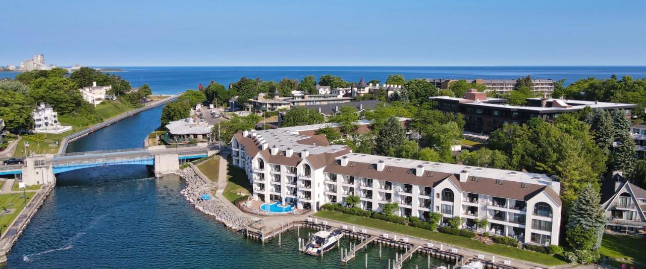 359 Edgewater Inn Charlevoix Eksteriør billede